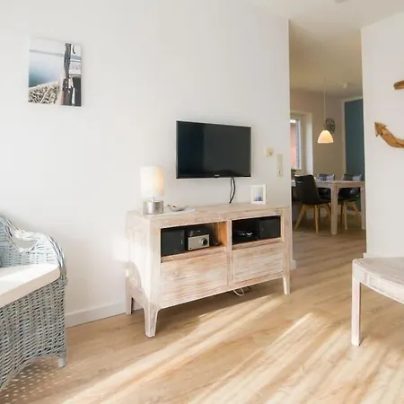 With 1 Bedroom *